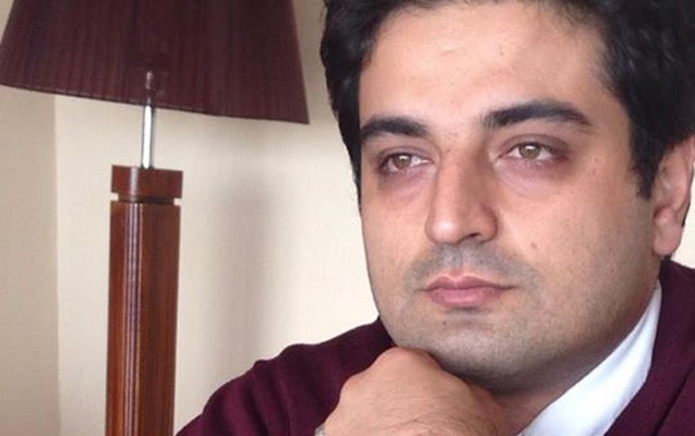 azerbaycanli-sair-xestexanaya-yerlesdirildi